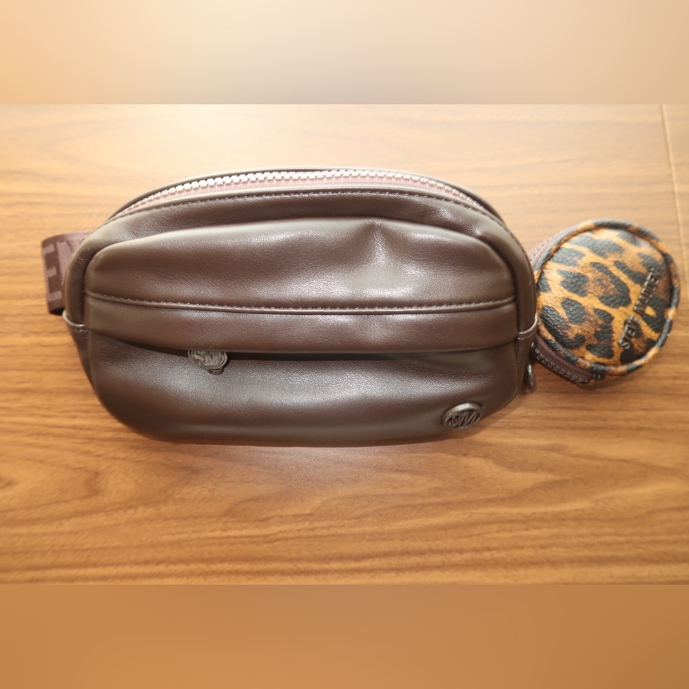 Steve Madden Belt bag Fanny pack with removable coin pouch